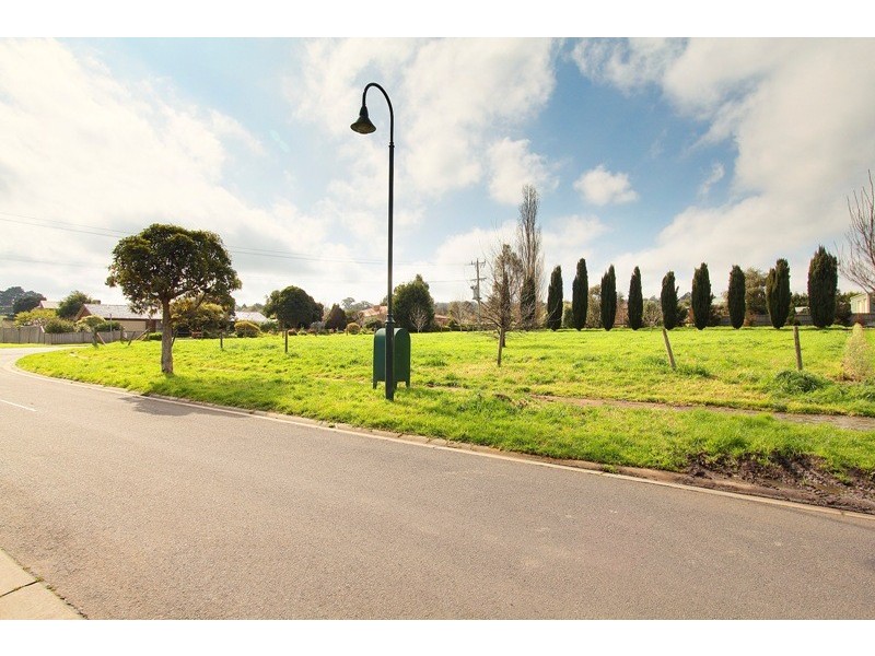 1 Cantwell Road, Narre Warren North VIC 3804
