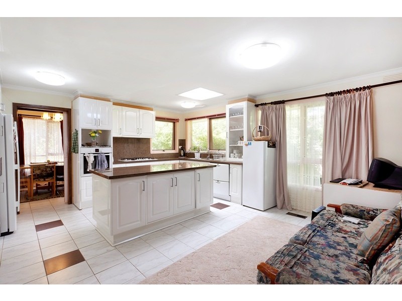 3 Stainsby Close, Endeavour Hills VIC 3802