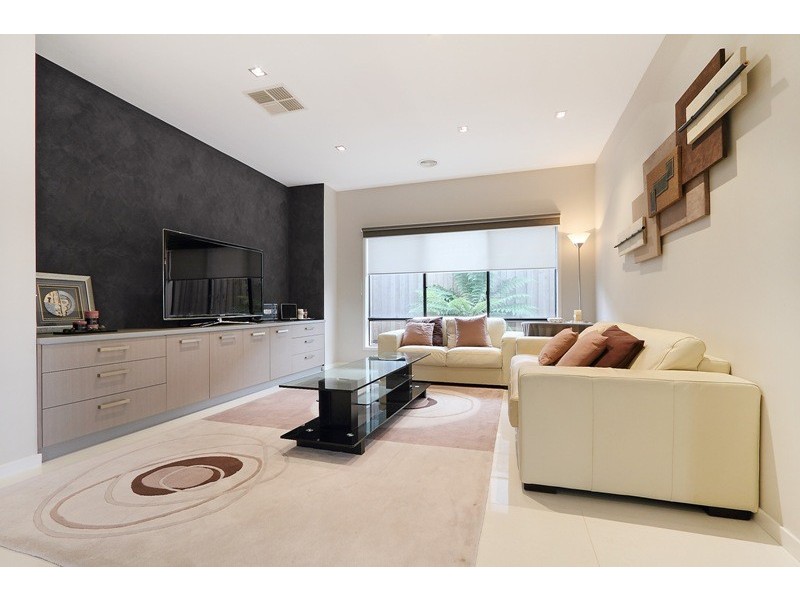 1 Glade Court, Berwick VIC 3806