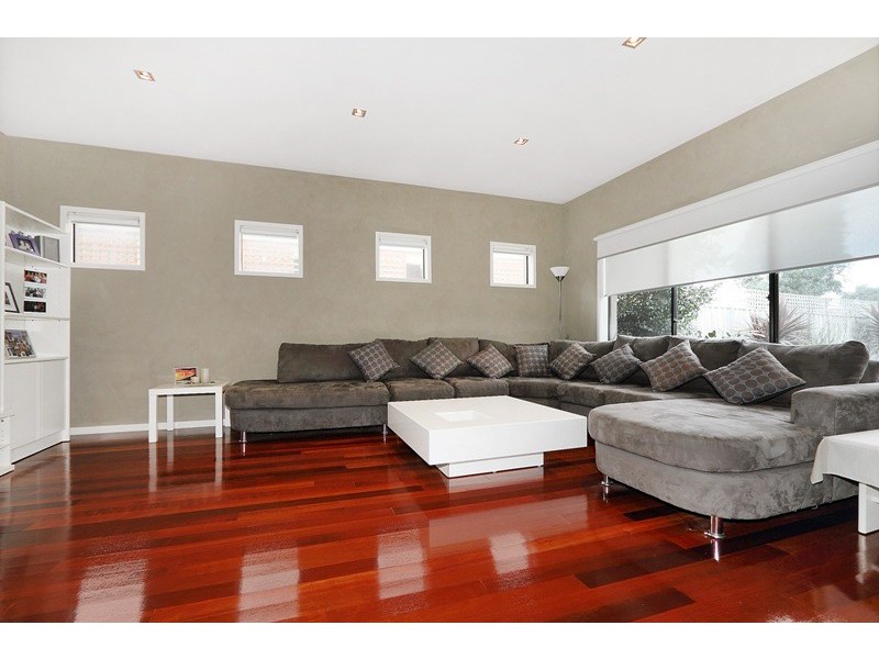 1 Glade Court, Berwick VIC 3806