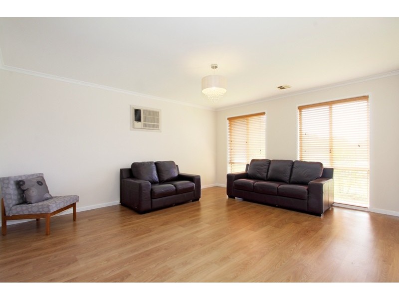 36 Cumberland Chase, Hampton Park VIC 3976