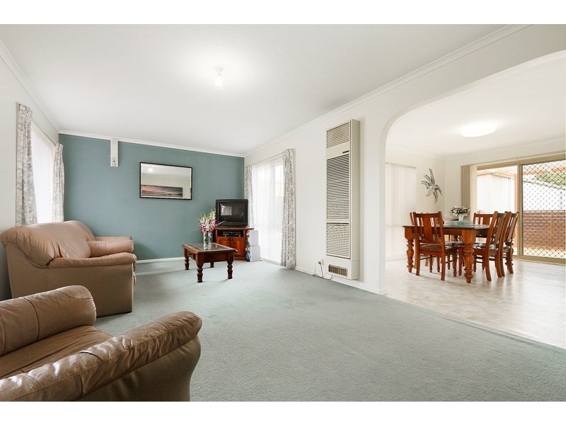 42 Ireland Avenue, Narre Warren VIC 3805