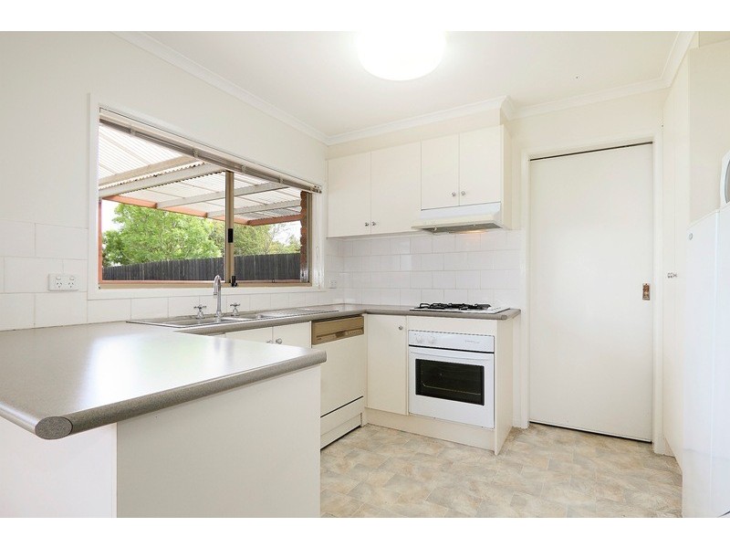 42 Ireland Avenue, Narre Warren VIC 3805