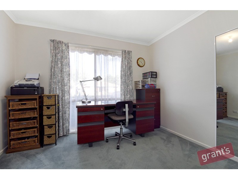 42 Ireland Avenue, Narre Warren VIC 3805