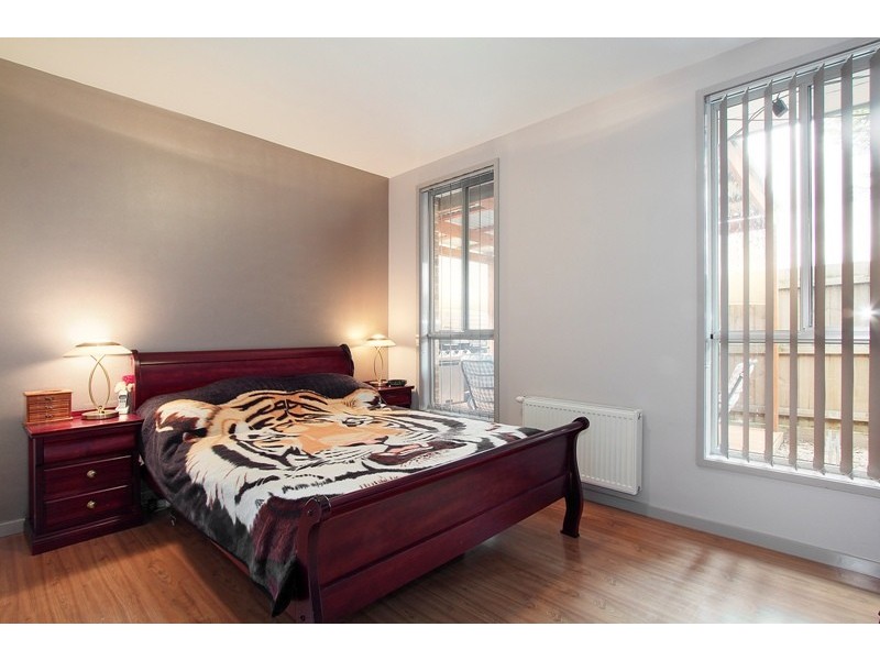 2/26 Louis Street, Doveton VIC 3177