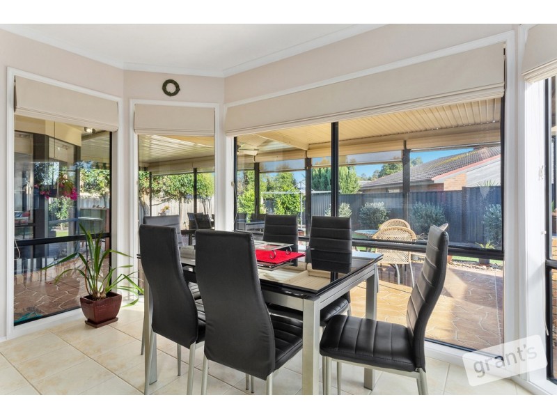 17 Dunmera Crescent, Narre Warren South VIC 3805