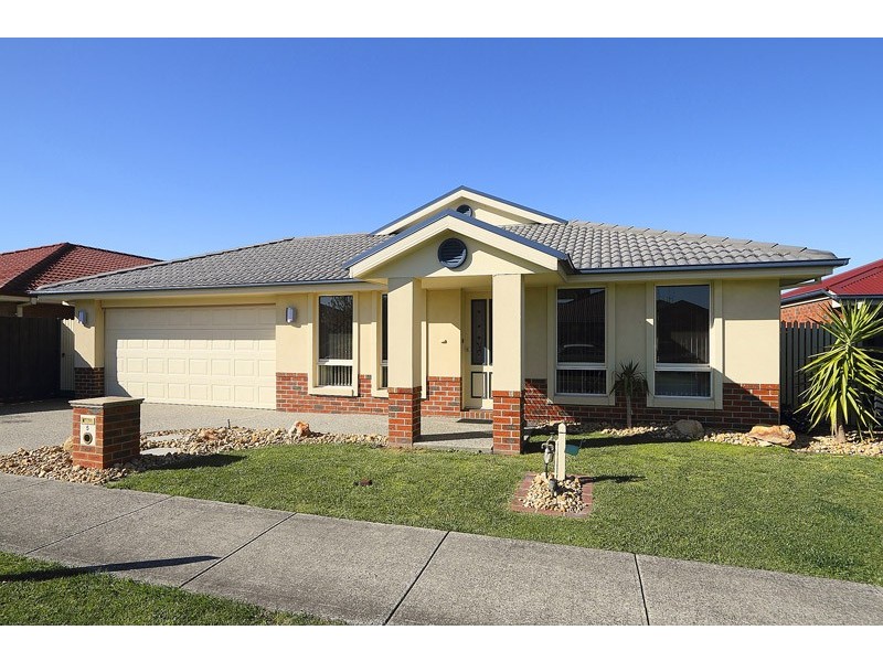 5 Rodlarni Crescent, Berwick VIC 3806
