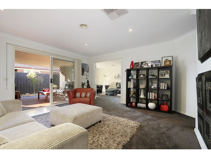 5 Rodlarni Crescent, Berwick VIC 3806