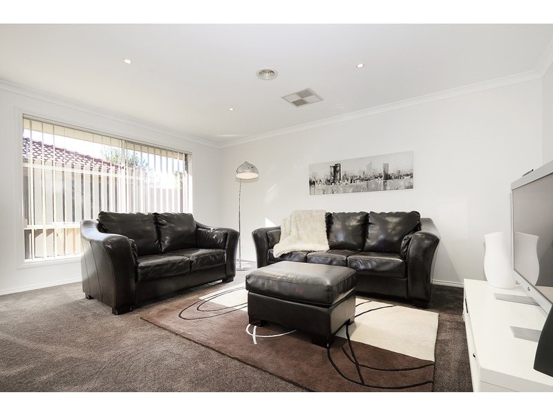 5 Rodlarni Crescent, Berwick VIC 3806