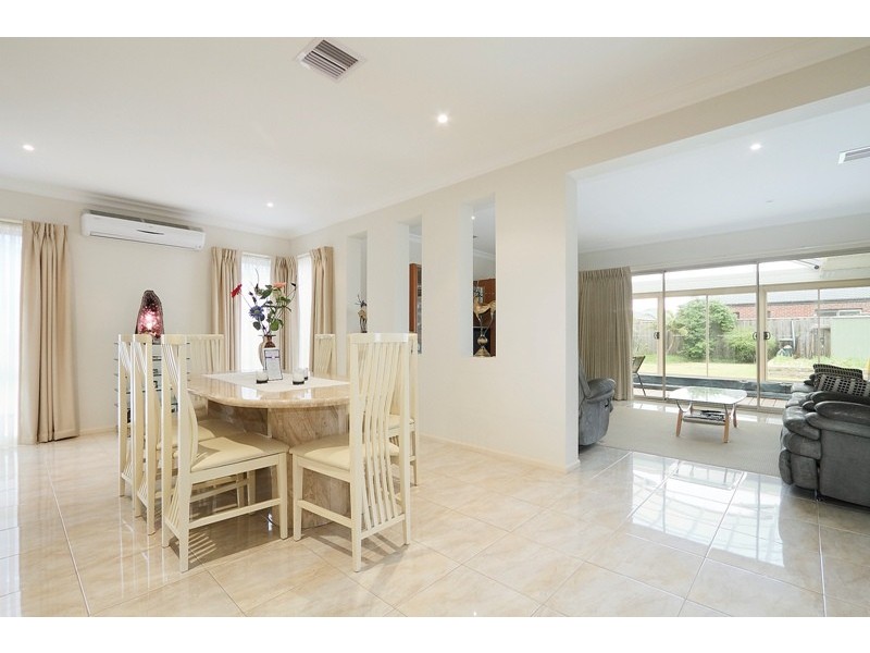 7 Golden Elm Way, Lyndhurst VIC 3975