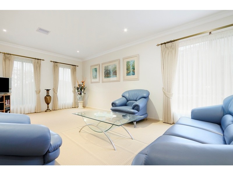 7 Golden Elm Way, Lyndhurst VIC 3975