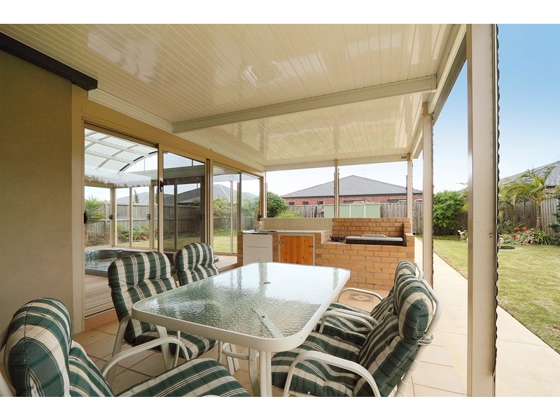 7 Golden Elm Way, Lyndhurst VIC 3975