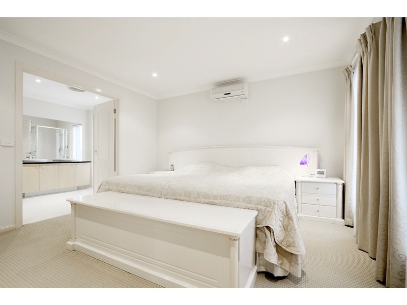 7 Golden Elm Way, Lyndhurst VIC 3975