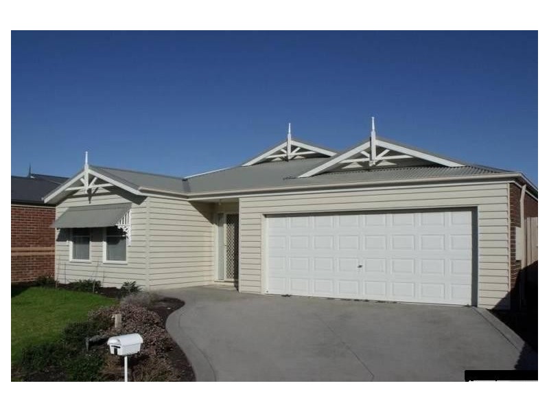 7 St Mellion Court, Cranbourne VIC 3977