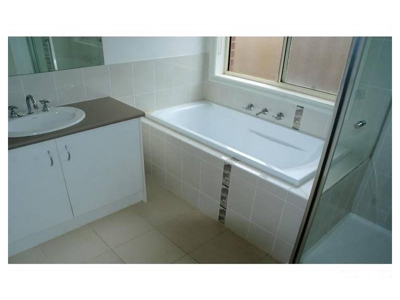 7 St Mellion Court, Cranbourne VIC 3977