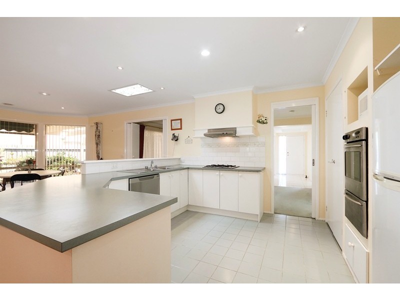 13 Somerset Court, Narre Warren South VIC 3805