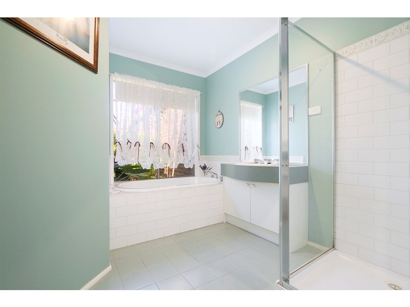 13 Somerset Court, Narre Warren South VIC 3805