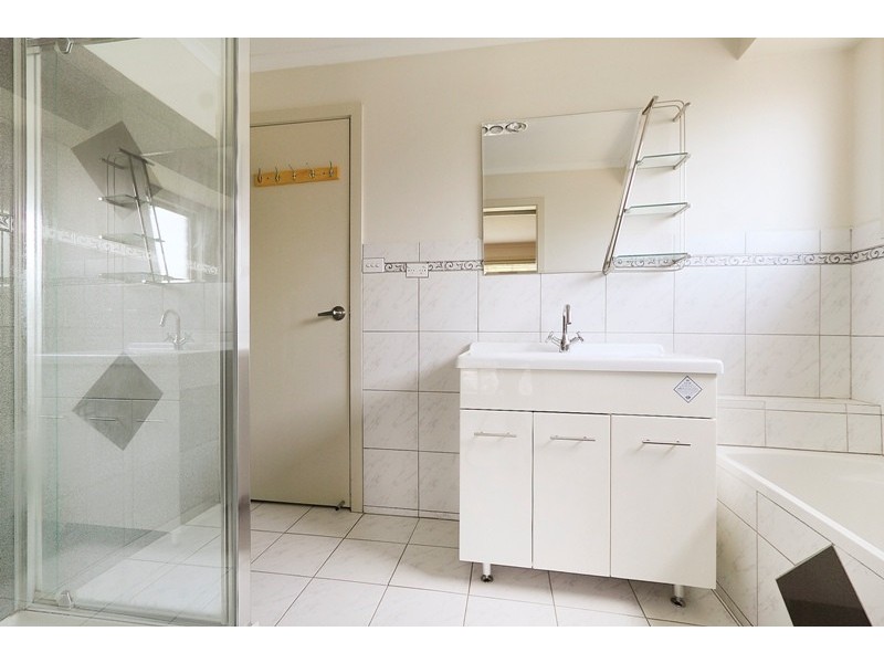 5 Weeden Crescent, Hallam VIC 3803