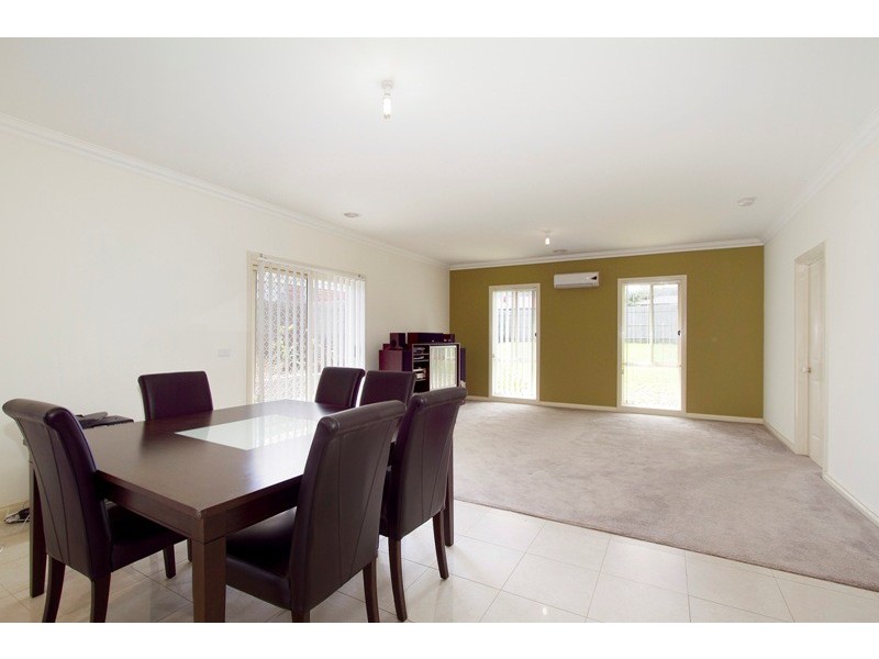 11 Natanya Drive, Pakenham VIC 3810