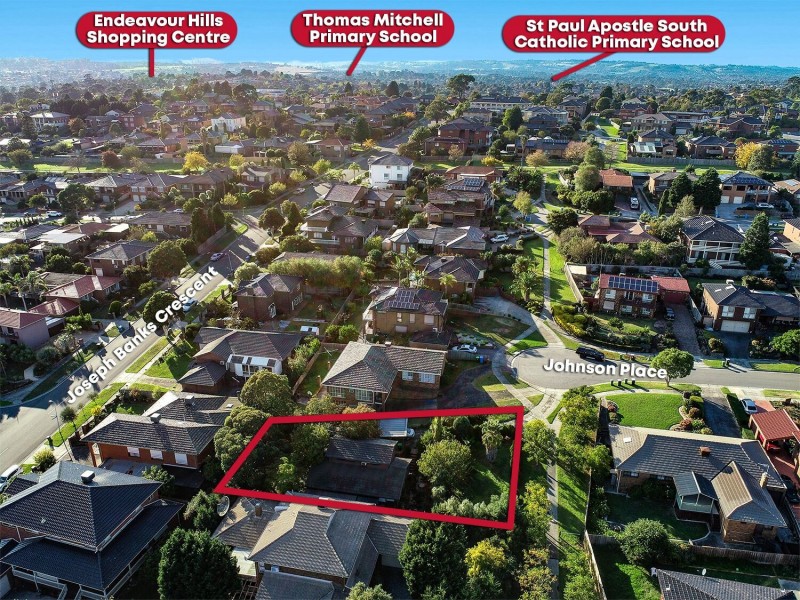 8 Johnson Place, Endeavour Hills VIC 3802