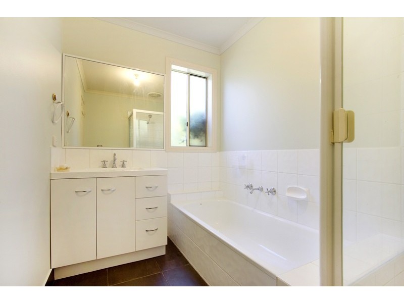 30 The Parkway, Hampton Park VIC 3976