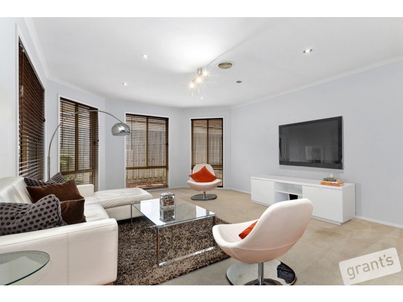 71 Harold Keys Drive, Narre Warren South VIC 3805