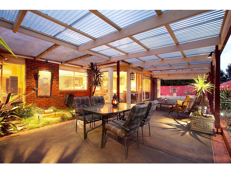 4 Pendle Close, Narre Warren South VIC 3805