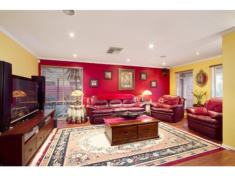 4 Pendle Close, Narre Warren South VIC 3805