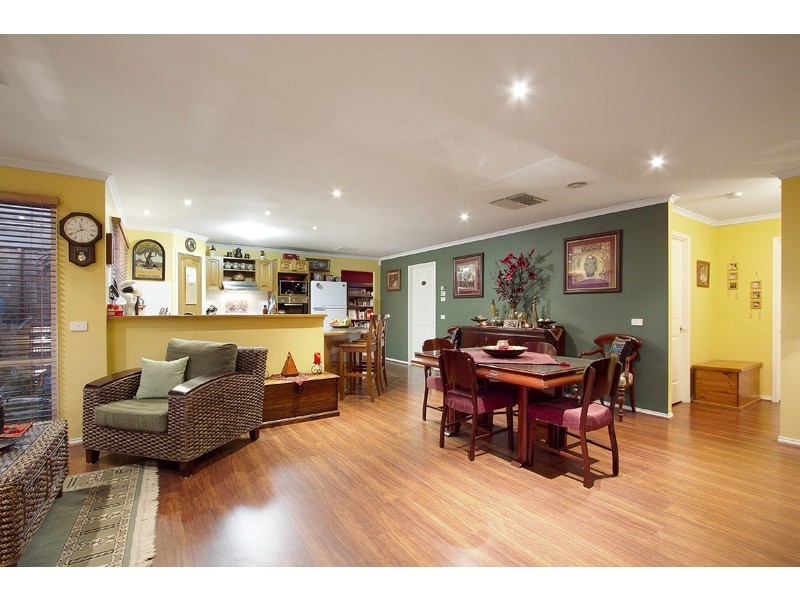 4 Pendle Close, Narre Warren South VIC 3805