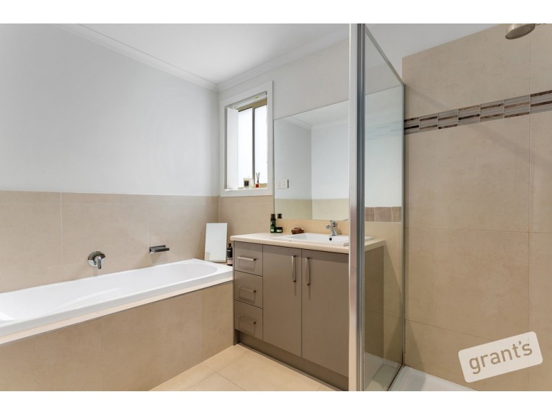 2/32 Hanley Street, Narre Warren VIC 3805