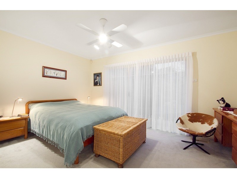 21 Maryrose Crescent, Endeavour Hills VIC 3802