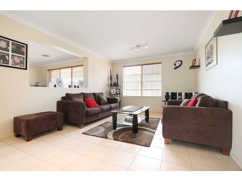 98 Harrington Drive, Narre Warren South VIC 3805