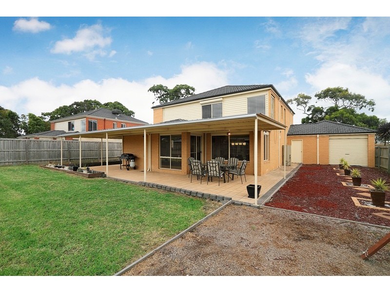 98 Harrington Drive, Narre Warren South VIC 3805