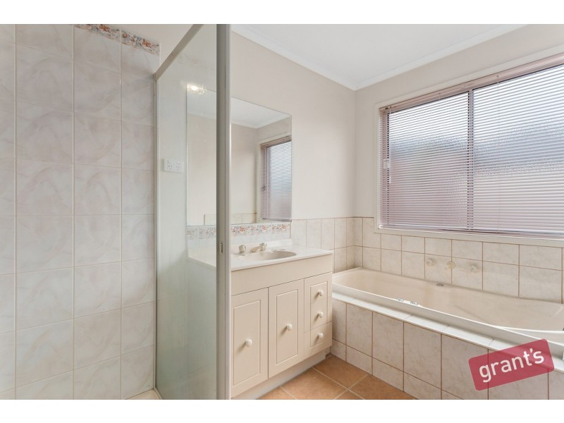 80 Harold Keys Drive, Narre Warren South VIC 3805