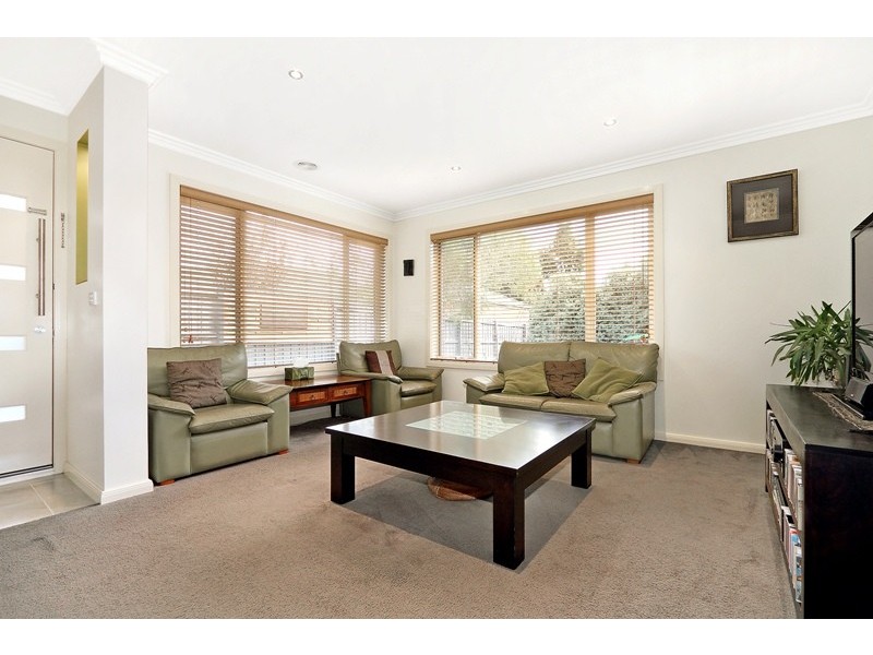 4b Meribel Way, Lynbrook VIC 3975