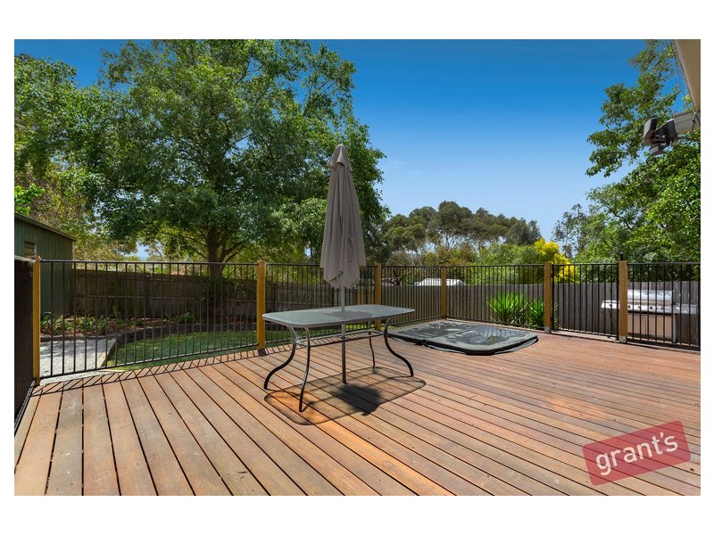 8 Lantana Drive, Narre Warren VIC 3805