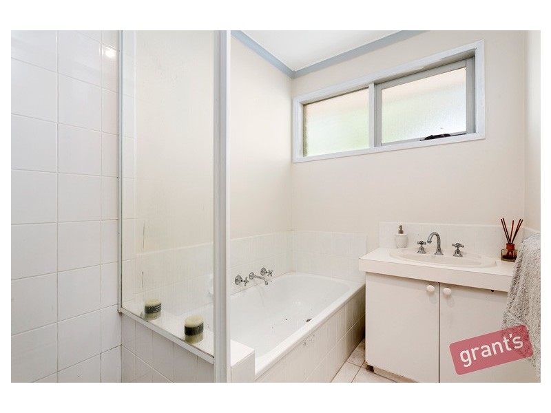 8 Lantana Drive, Narre Warren VIC 3805