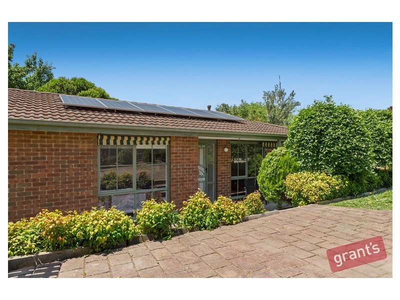 8 Lantana Drive, Narre Warren VIC 3805