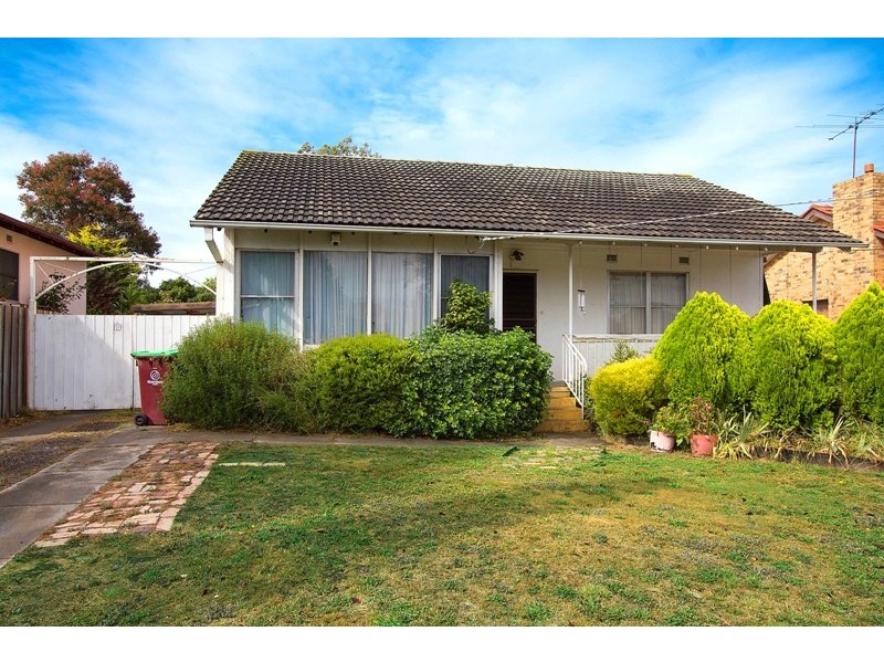 9 Stenocarpus Drive, Doveton VIC 3177