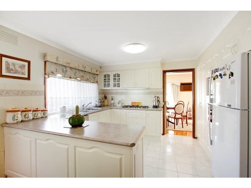 5 Grove End Road, Endeavour Hills VIC 3802