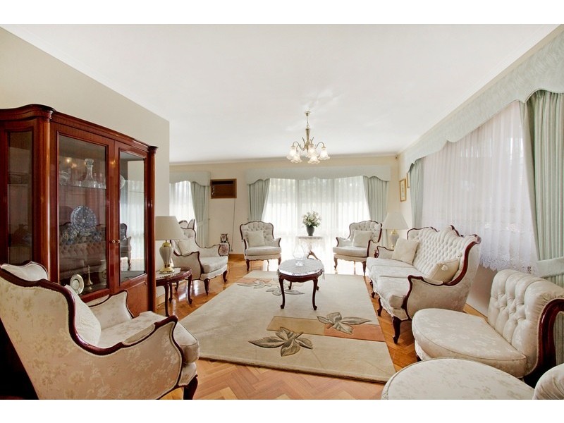 5 Grove End Road, Endeavour Hills VIC 3802