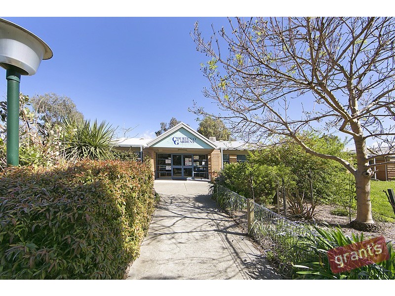 27 Westmoreland Avenue, Cranbourne North VIC 3977