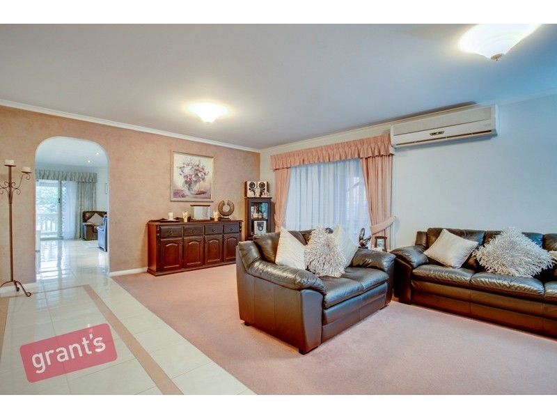 59 Sandalwood Drive, Narre Warren VIC 3805