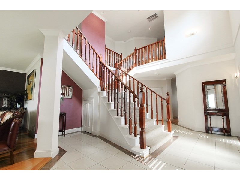 160 Sweeney Drive, Narre Warren VIC 3805