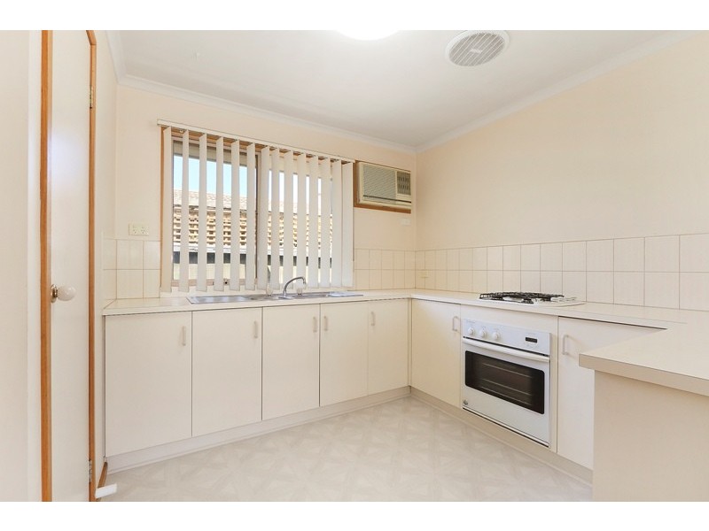 16  Norfolk Drive, Narre Warren VIC 3805