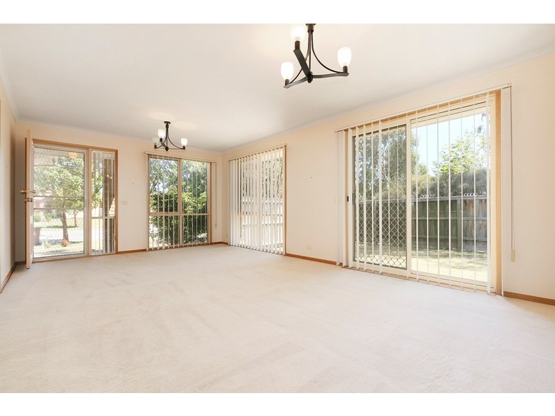 16  Norfolk Drive, Narre Warren VIC 3805