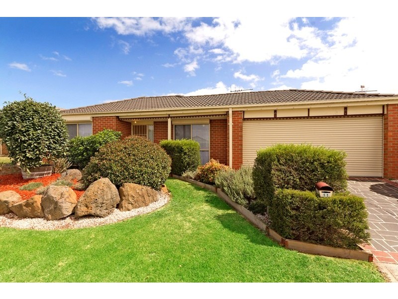 11 Pineview Court, Narre Warren South VIC 3805