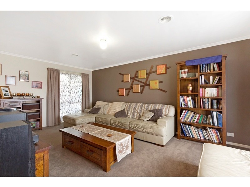 11 Pineview Court, Narre Warren South VIC 3805