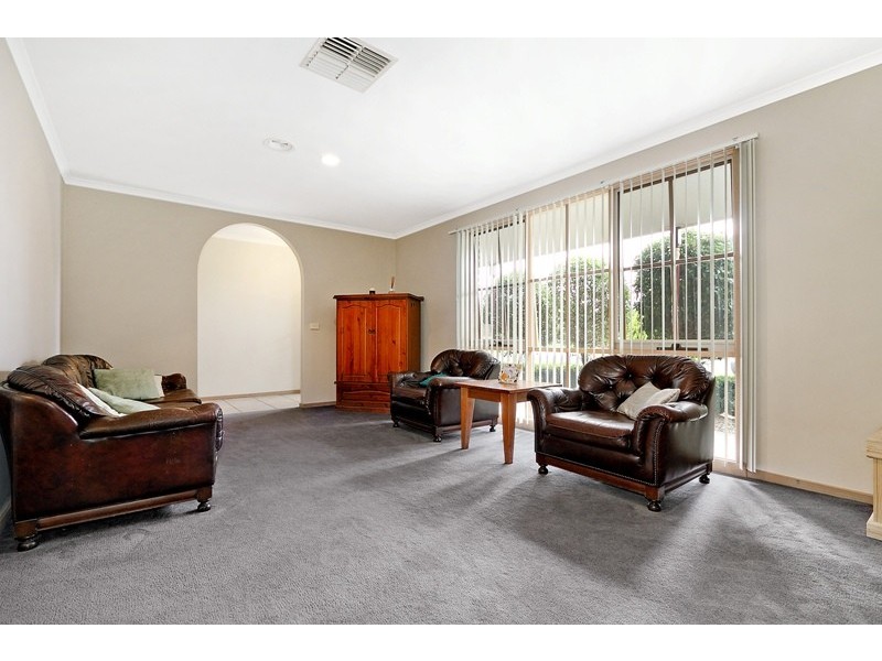 4 Dalbury Place, Narre Warren VIC 3805