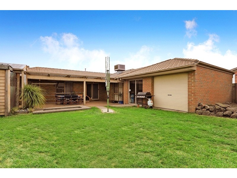 4 Dalbury Place, Narre Warren VIC 3805